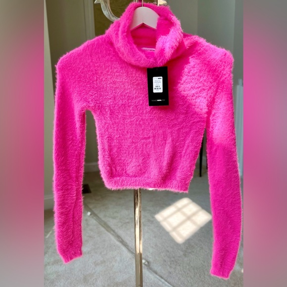 FASHIONOVA Being Cozy Fuzzy Sweater, Neon Lime & Neon Pink, Small - Picture 11 of 12